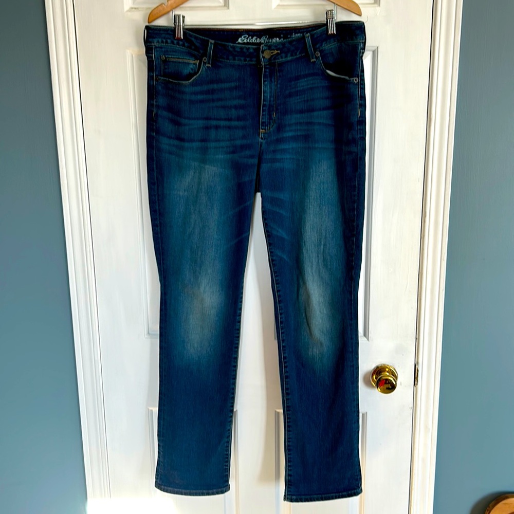 Eddie Bauer StayShape Slightly Curvy Straight Leg Jeans size 16